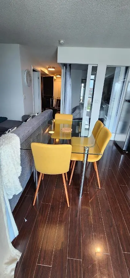 Lakefront Living Downtown Toronto - Free Parking, Gym, Indoor Pool Canadá